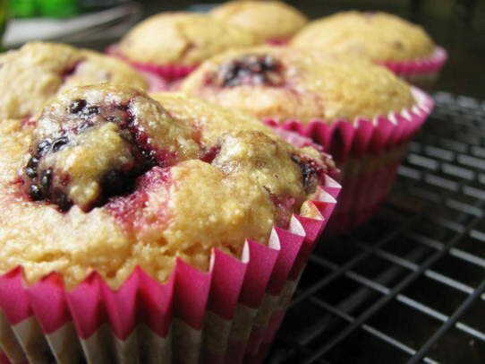 Post image for Blackberry Coconut & Lime Muffins (Grain/Starch/Dairy/Corn/Soy /Refined Sugar Free)