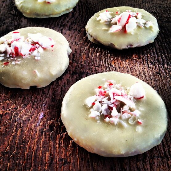 Post image for Peppermint Bark Cookies. (Gluten/Grain/Dairy/Soy/Egg/Starch Free)